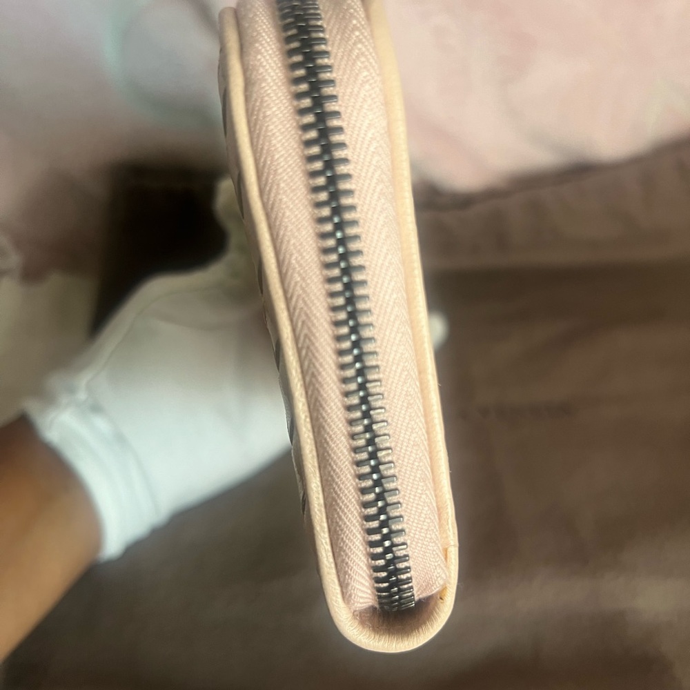 Bottega Veneta Nappa Intrecciato Zip Around wallet. - Picture 4 of 16
